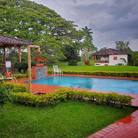 Villa Hacienda El Saman Quimbaya Exterior foto