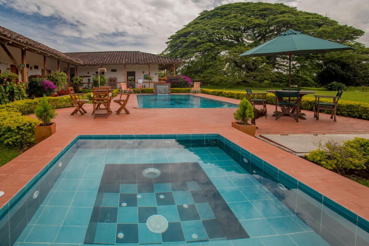 Villa Hacienda El Saman Quimbaya Exterior foto