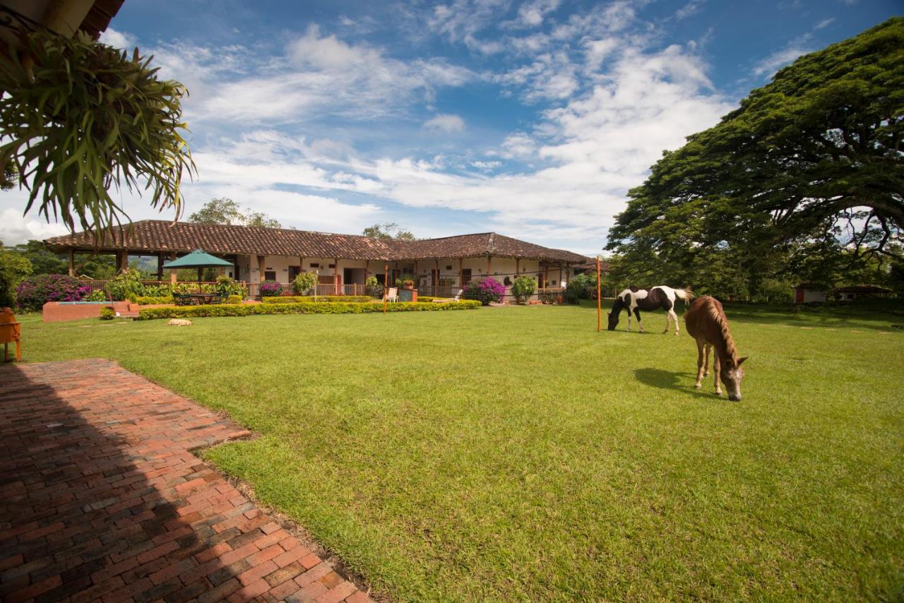 Villa Hacienda El Saman Quimbaya Exterior foto