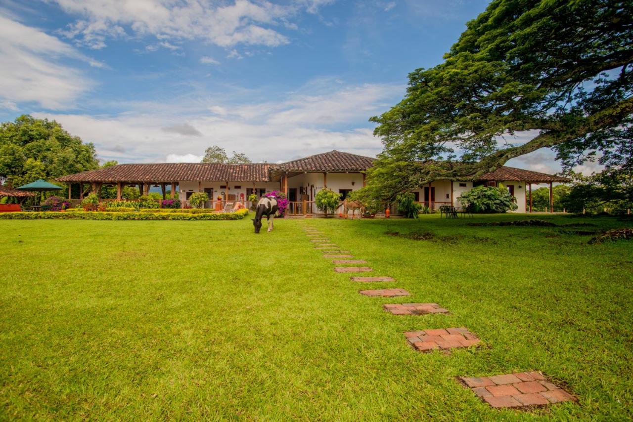 Villa Hacienda El Saman Quimbaya Exterior foto
