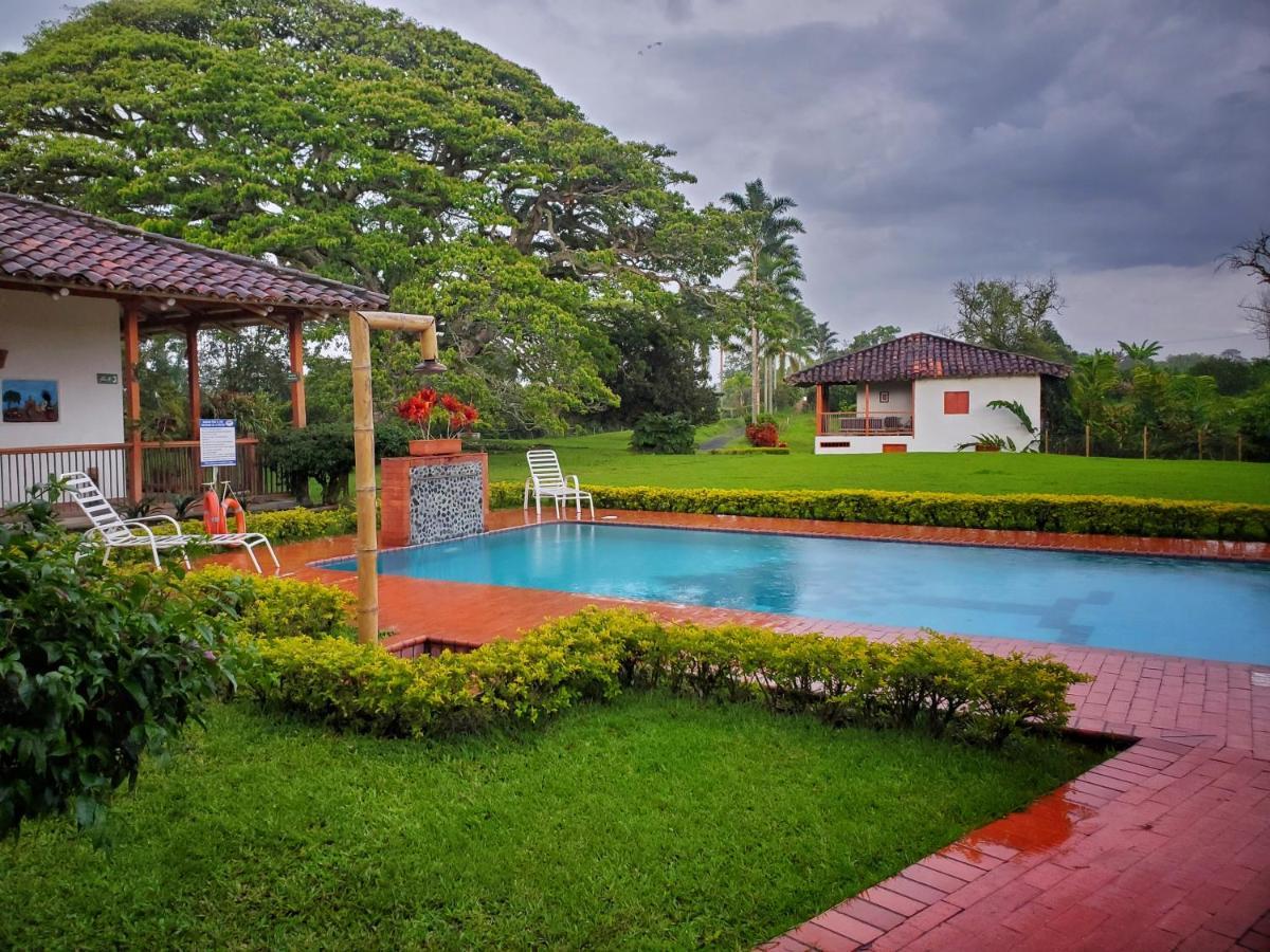 Villa Hacienda El Saman Quimbaya Exterior foto
